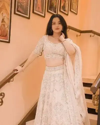 Escort Ilayangudi